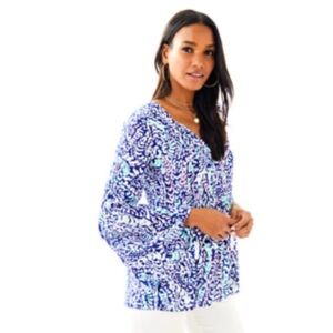 Lilly Pulitzer Kahli Top in Blue Grotto Move It Or Lose It (color)